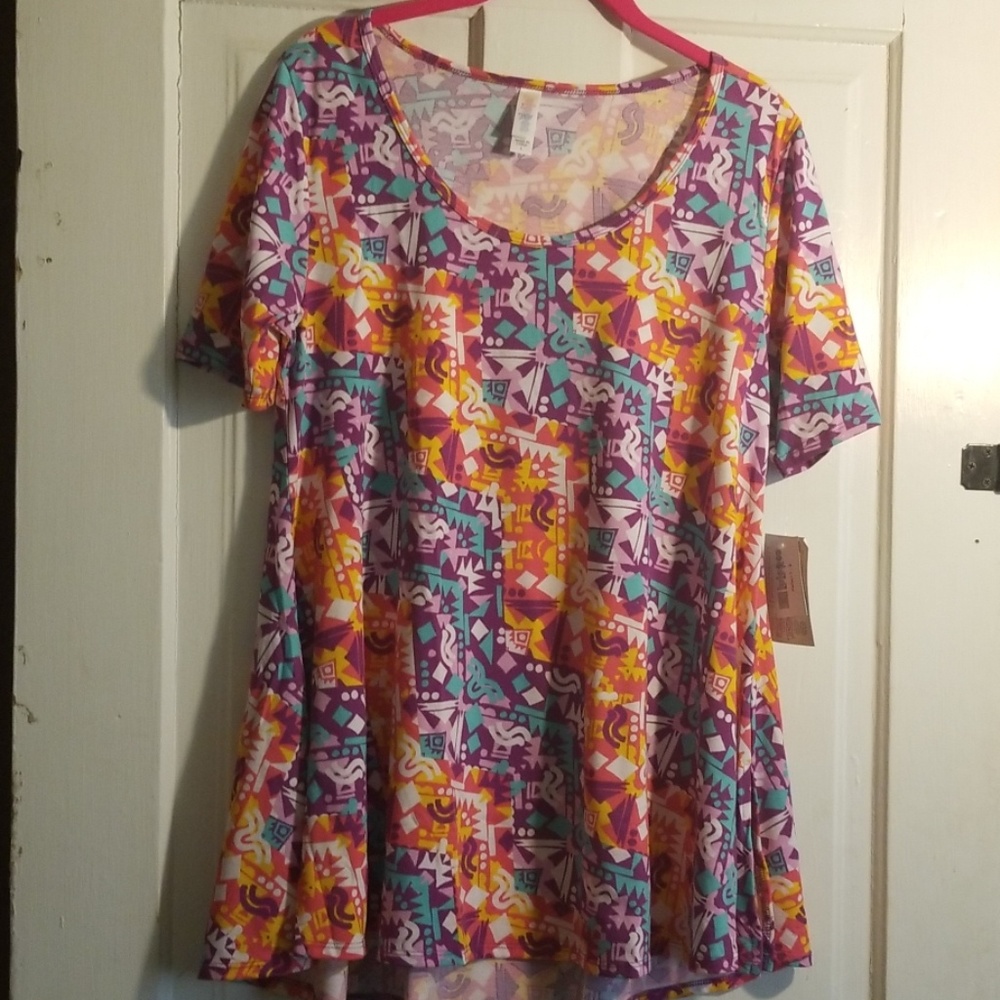 Lularoe top